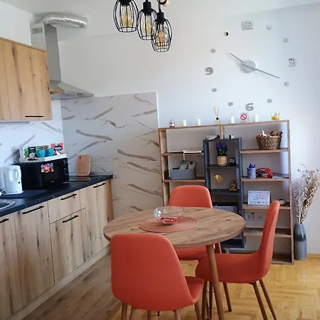 Cvijetic Διαμέρισμα Σουμπότικα